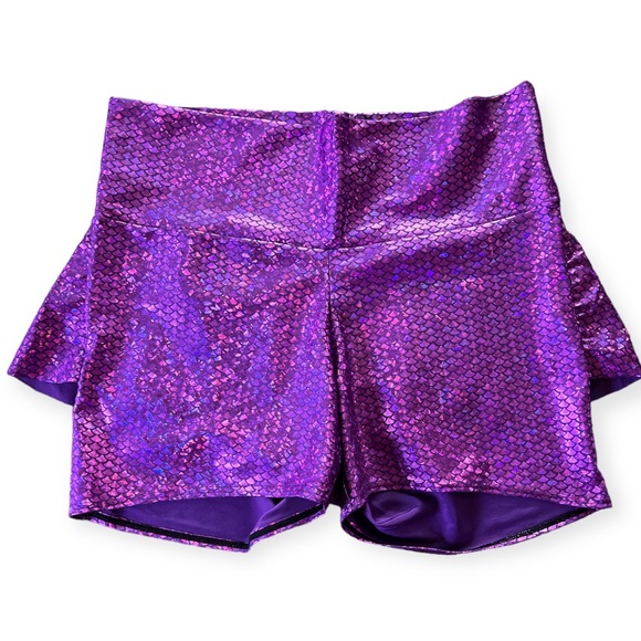 COQUETRY CLOTHING | Purple Fish Scale Ruffle Rump Shorts - Picture 3 of 6
